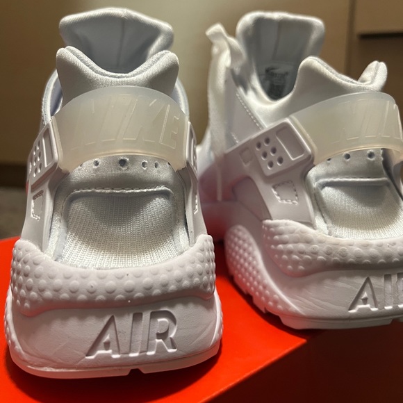 NWT Nike Hurache limited edition - Picture 5 of 8